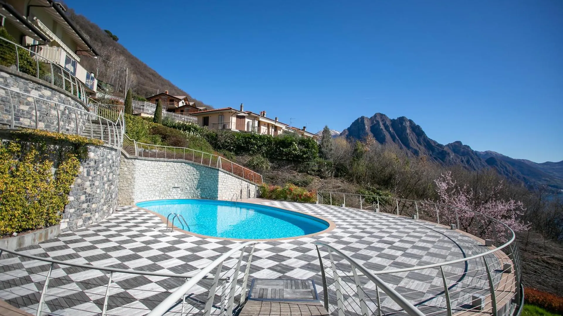 Iseolakerental - La Dolce Vista Riva di Solto Apartament
